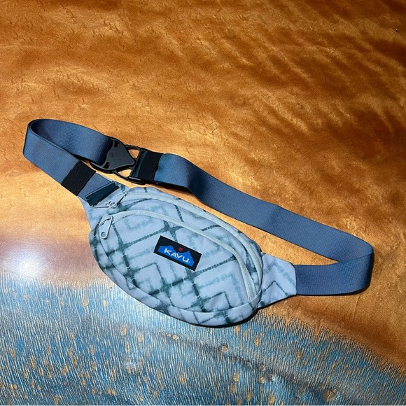 Kavu Handbags - KAVU Spectator Blue green gray Ocean print Belt Waist Bag travel fanny pack